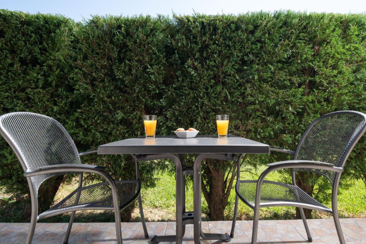 Niriides Hotel Porto Koufo Bagian luar foto