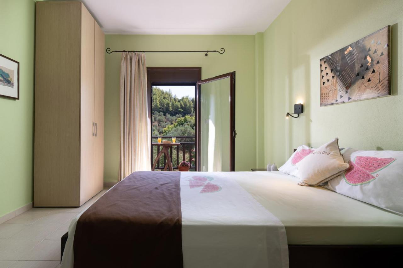 Niriides Hotel Porto Koufo Bagian luar foto