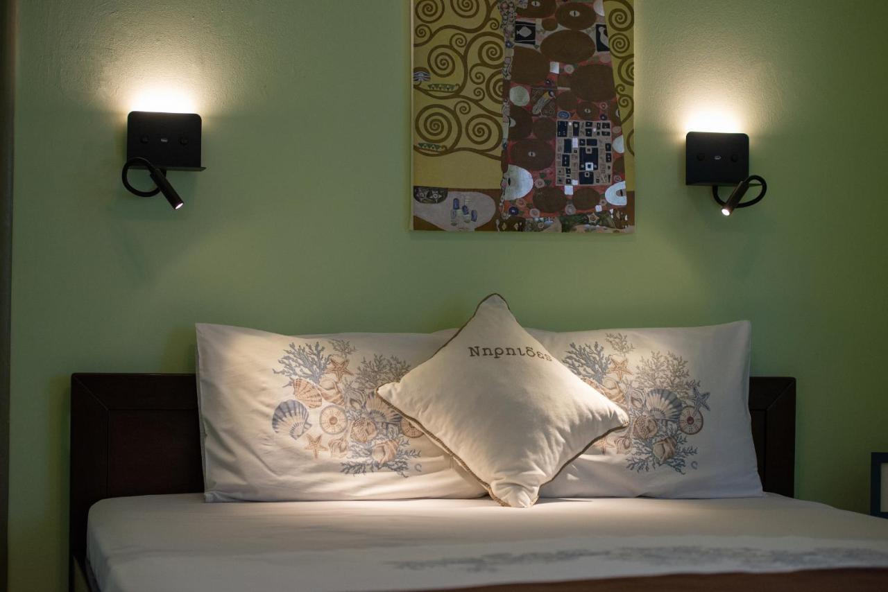Niriides Hotel Porto Koufo Bagian luar foto